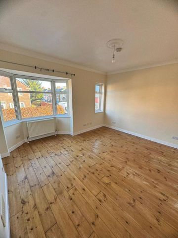 3 bedroom semi-detached house to rent - Photo 4