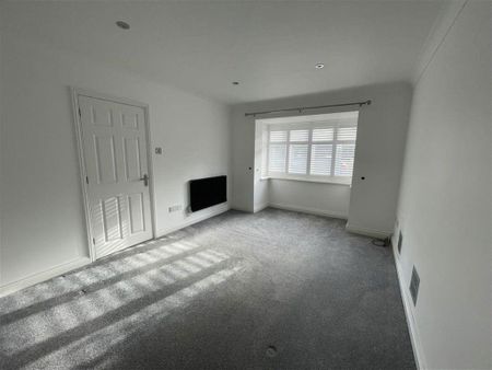 4 bedroom house to rent - Photo 2