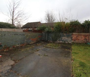 1 bedroom in a house share to rent - Photo 3