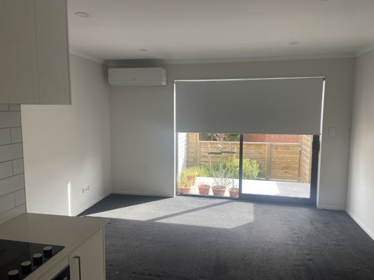 Great location tidy apartment - Photo 1