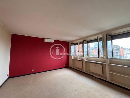 Via Giuseppe Marcora, Milano, Lombardy 20121 - Photo 2