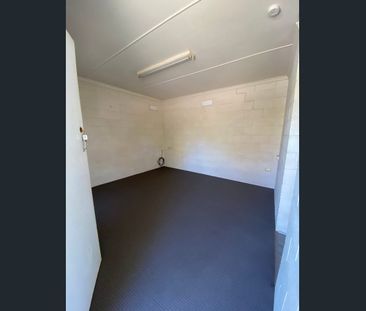 Handy Location - Photo 4