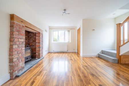 3 bedroom detached house to rent - Photo 3