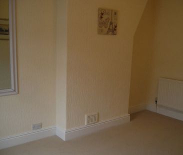 20, Hatrell Street,Newcastle-under-Lyme, ST5 1LX. - Photo 6