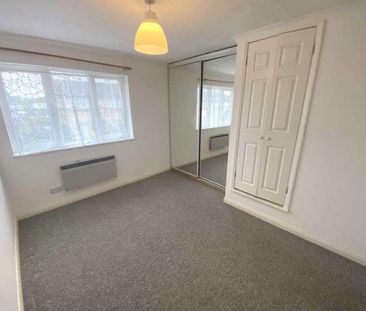 Siskin Close, Borehamwood, WD6 - Photo 2