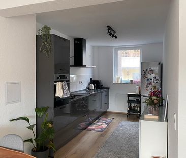 Helle, 2-Zi. Wohnung mit Balkon - Foto 1