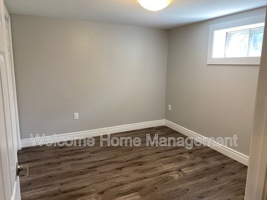 $1,695 / 2 br / 1 ba / Bright & Spacious Lower Unit in Hamilton! - Photo 1