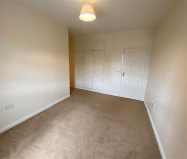 2 bedroom Flat To Let - Photo 6
