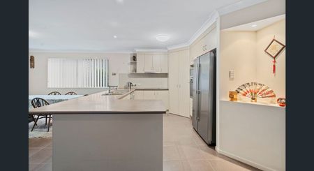 Peaceful Parkside Living in a Prime Cleveland Location - Photo 2