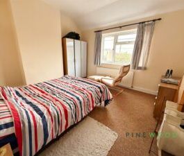 2 BEDROOM House - Semi-Detached - Photo 1