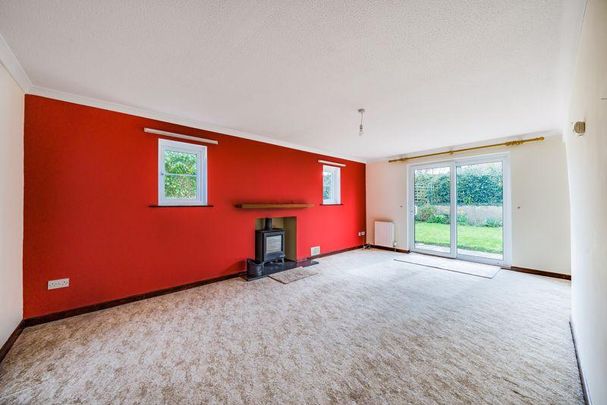 4 bedroom detached house to rent - Photo 1