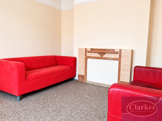 5 bedroom detached house to rent - Photo 1