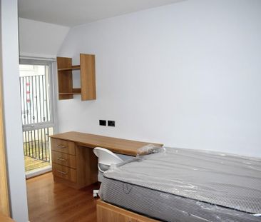 5 bedroom townhouse to rent - Photo 3