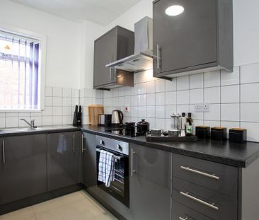 1 bedroom in a house share to rent - Photo 4