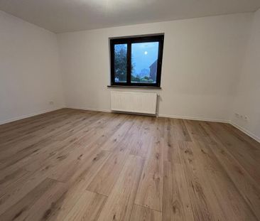 ** Renovierte 3 -ZIMMERWOHNUNG MIT TAGESLICHTBAD** - Photo 6