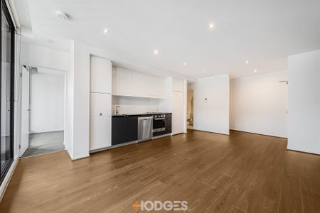 Modern 2 Bedroom Apartment in Prime Location - Photo 5