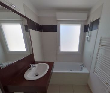 Location Appartement 2 pièces 48m² SORGUES 84700 - Photo 3