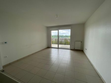 ESCALQUENS / Location Appartement 2 Pièces 42 m² - Photo 3