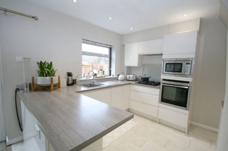 small.property-address__title - Photo 4