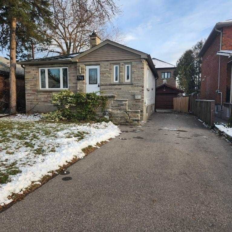 For Lease - 888 Tenth Street Unit# Lower, Mississauga, Ontario - Photo 2