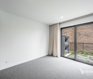 Brand New Luxury Townhome With Rare Built-In Coffee Machine and Whi... - Photo 2