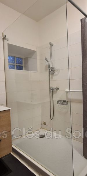 Location Appartement 2 pièces 57m² SANARY SUR MER 83110 - Photo 1