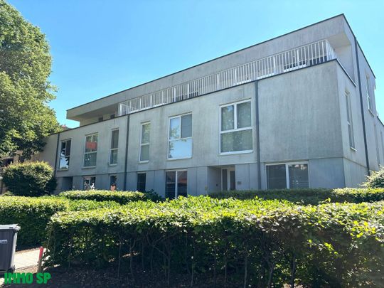 Modern appartement met 2 slaapkamers, terras en ondergrondse staanplaats centrum Kasterlee. - Photo 1