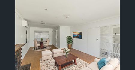 Calista Charmer - Photo 5