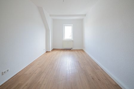 Groß, hell, frisch renoviert und sofort bezugsfertig. Schicke Altbauwohnung im "Hecht". - Photo 4