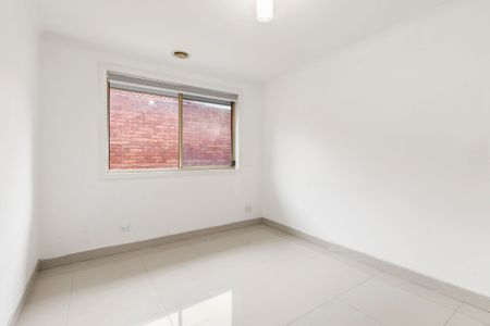 Family Home in prime location - Photo 5