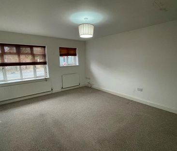 4 bedroom detached house to rent - Photo 3