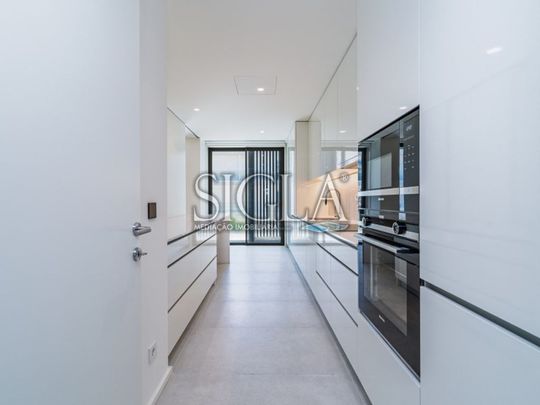 3 room luxury Flat for rent in Litoral, Vila Nova de Gaia, Distrito do Porto - Photo 1