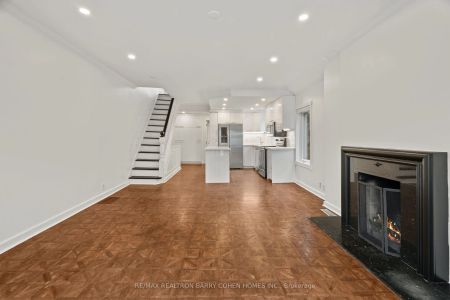 59 Dupont Street #Upper - Photo 3