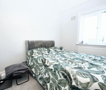 2 bedroom end of terrace house to rent - Photo 6