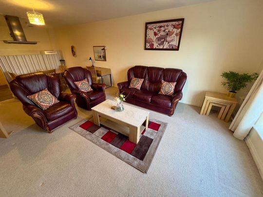 2 bedroom private hall to rent - Photo 1