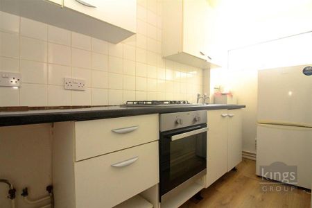 Studio to rent - Photo 3