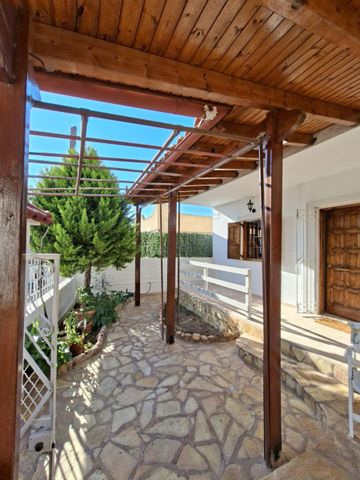 Μονοκατοικία για ενοικίαση - Σαλαμίνα, - Φωτογραφία 4