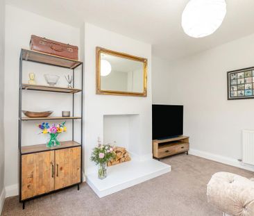 3 bedroom terraced house to rent - Photo 1