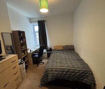 6 bedroom house to rent - Photo 4