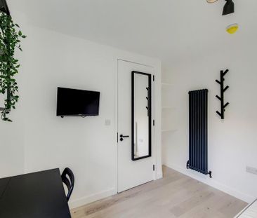 1 bedroom house of multiple occupation to rent - Photo 2