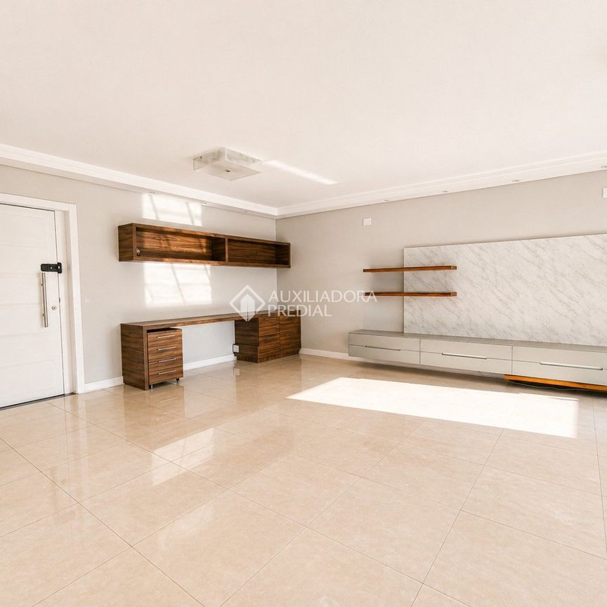 Apartamento com 4 quartos e 206m² para alugar em Centro, Florianópolis. - Photo 1