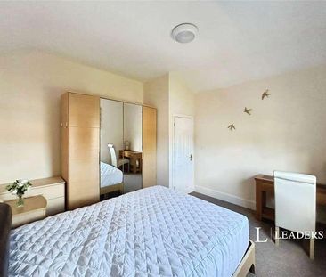 Grove Lodge, A Grove Lodge, Stoke-on-trent, ST4 - Photo 4