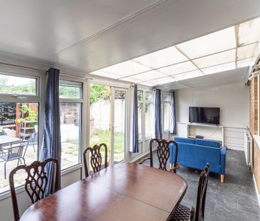 4 bedroom semi-detached house to rent - Photo 2