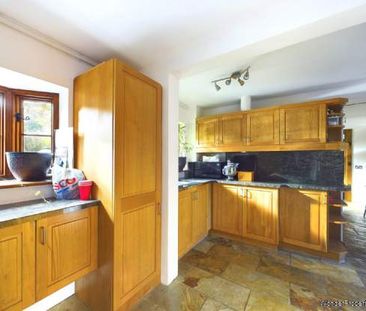 3 bedroom property to rent in High Wycombe - Photo 6