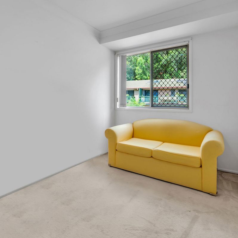 2/130 Plateau Crescent, Carrara QLD 4211 - Townhouse For Rent | Domain - Photo 1