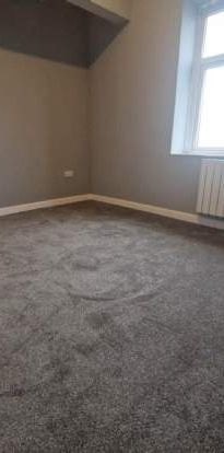 2 bedroom property to rent in Ashton Under Lyne - Photo 1