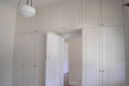 RENOVATED CBD CHARM - Photo 4