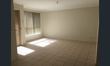 Spacious 3 bedroom home in Tranquil Kings Point - Photo 2