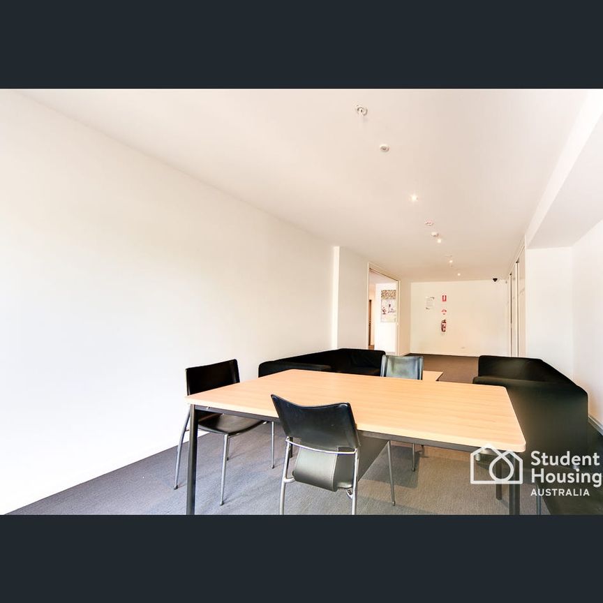 Monash Gate - As new luxury studio apartments - Photo 1