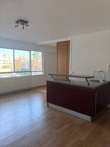 Location Appartement 2 pièces 38m² REIMS 51100 - Photo 3